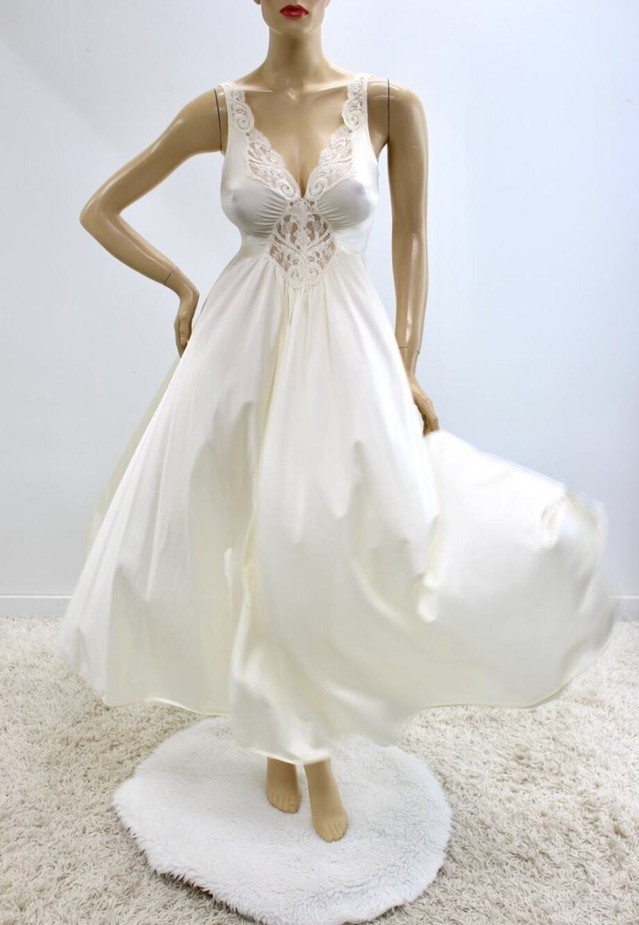 Vintage Olga Long Nightgown Large Cream White Stretch Bodice Lace #92270 USA